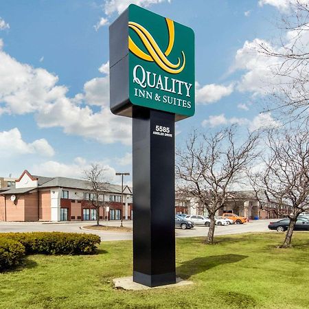 Quality Inn & Suites 5585 Ambler Drive Mississauga Ontario Екстериор снимка