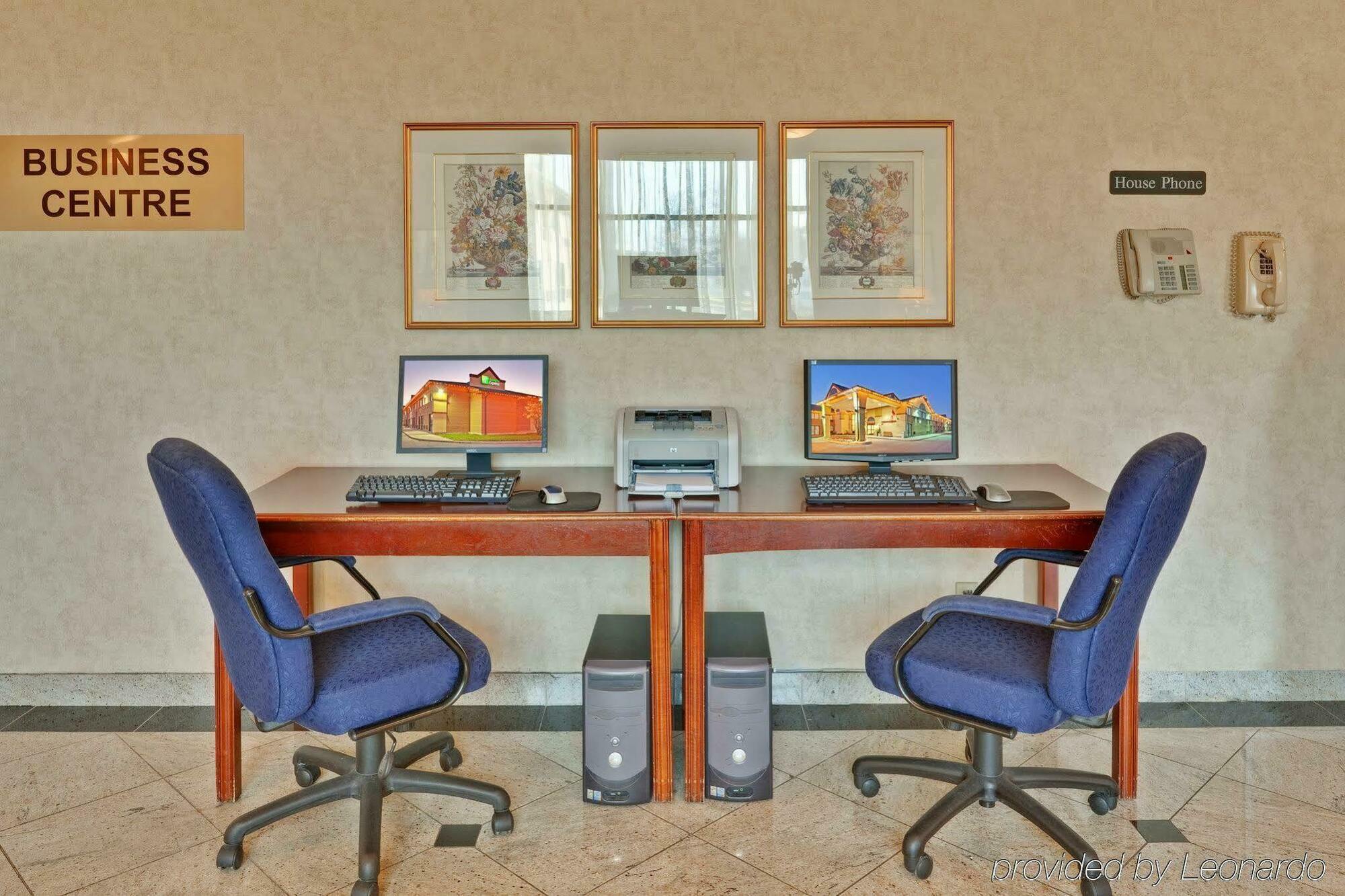 Quality Inn & Suites 5585 Ambler Drive Mississauga Ontario Съоръжения снимка